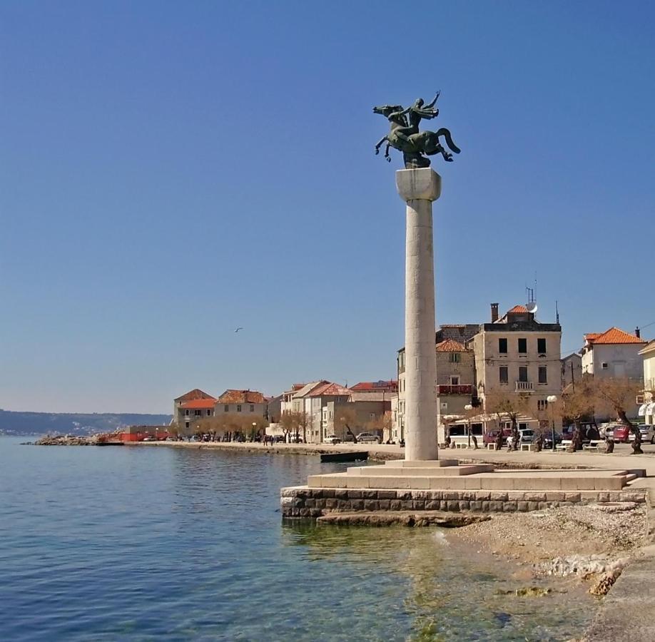 Apartment In Kastel Luksic With Balcony, Air Conditioning, W-Lan, Washing Machine 5107-1 Kastela Exterior photo